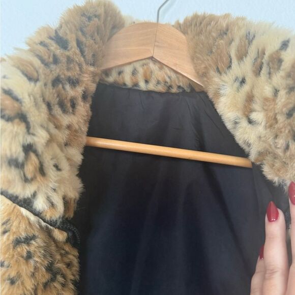 Cheetah print vest - Picture 4 of 4